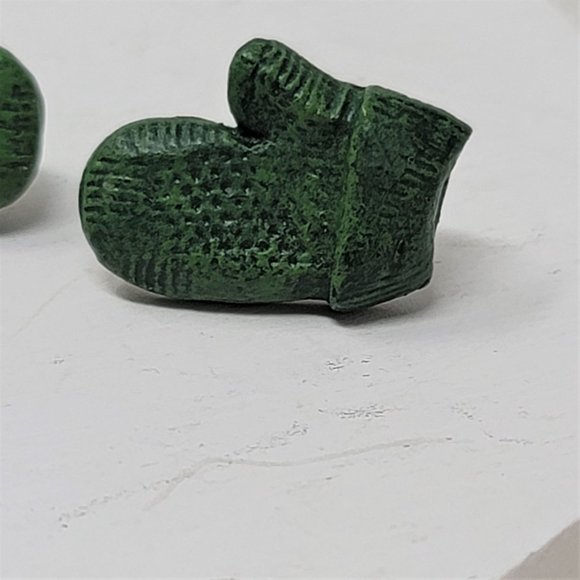 Cute Holiday Mittens Earrings Green Pierced Post - Picture 6 of 8